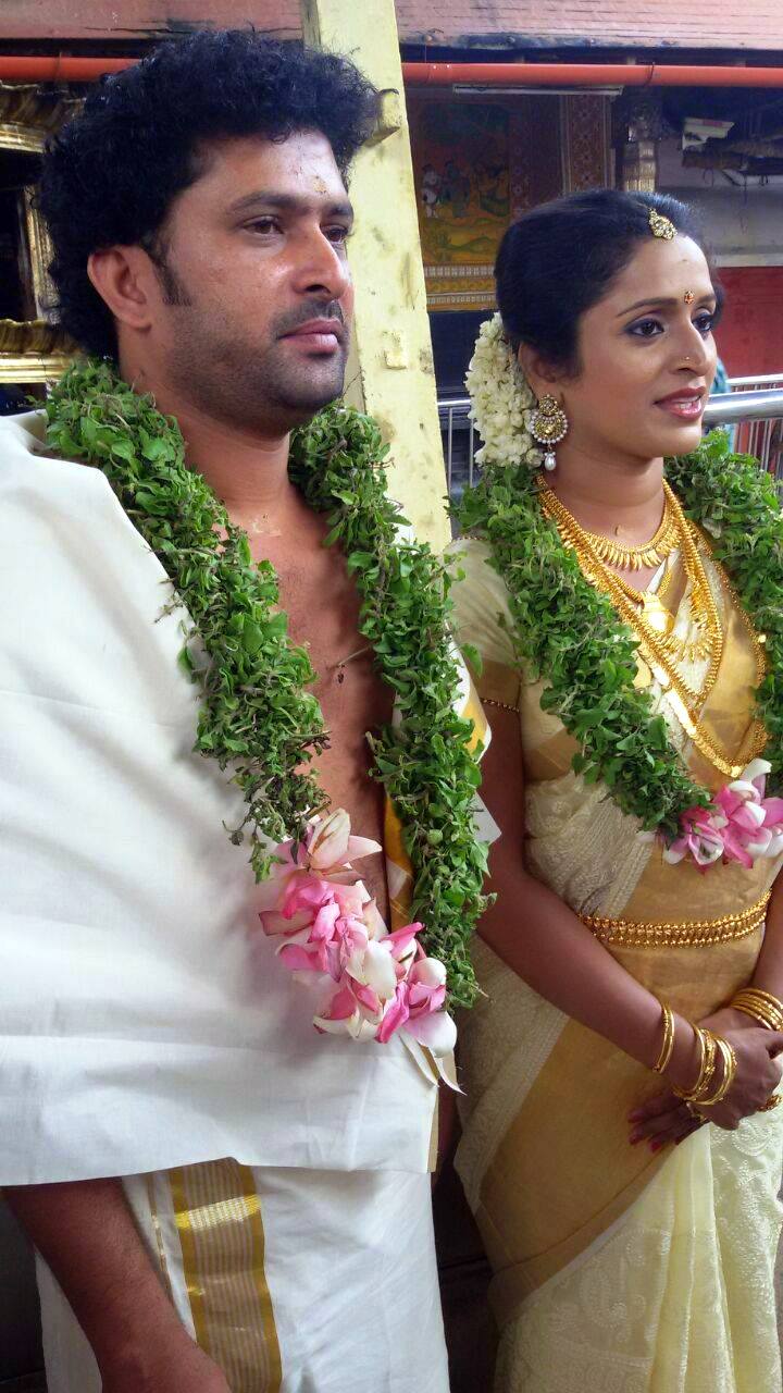 tv actress mahalakshmi marriage photos