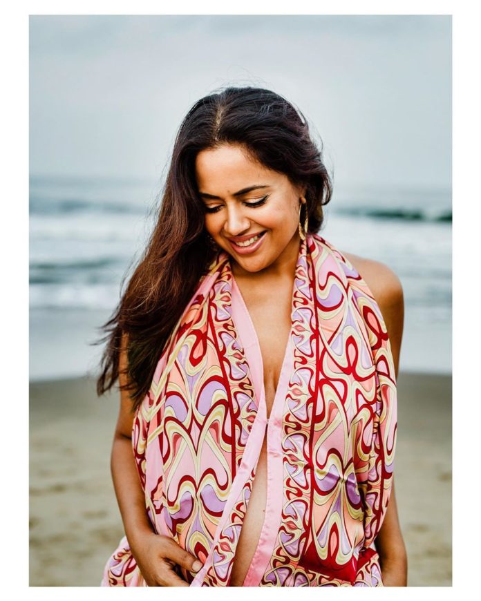 sameera reddy photos001-8