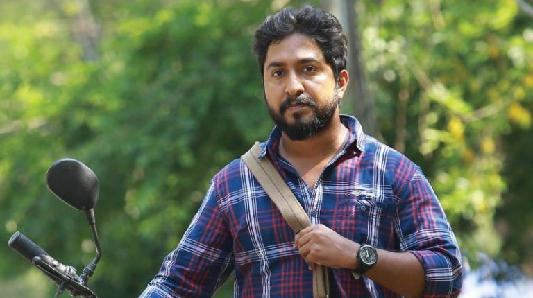 നടൻ ശ്രീനിവാസന്റെ ആരോഗ്യത്തെക്കുറിച്ചു പ്രചരിക്കുന്ന വാർത്തകളുടെ സത്യാവസ്ഥയുമായി വിനീത് ശ്രീനിവാസന്റെ ഫേസ്ബുക് പോസ്റ്റ്