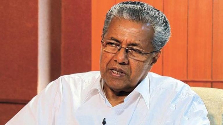 സിപിഎമ്മും കൊടികുത്തി : മുഖ്യമന്ത്രിയുടെ വാക്കിന് വിലയില്ല