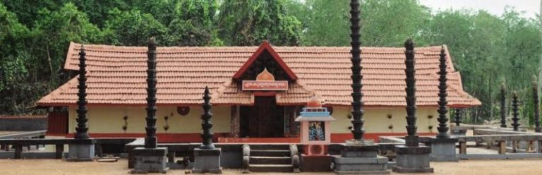ഗരുഡൻ തൂക്കം വഴിപാടായി നടത്തുന്ന ഭദ്രകാളി ക്ഷേത്രം : ഏഴംകുളം ദേവി ക്ഷേത്ര വിശേഷങ്ങൾ