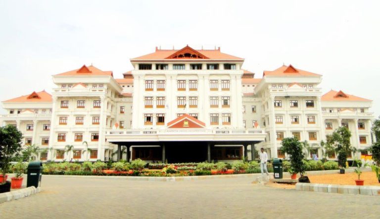 വിദ്യാര്‍ഥി പ്രതിഷേധം :  കൊല്ലം അമൃത എന്‍ജിനീയറിങ് കോളജ് അടച്ചു