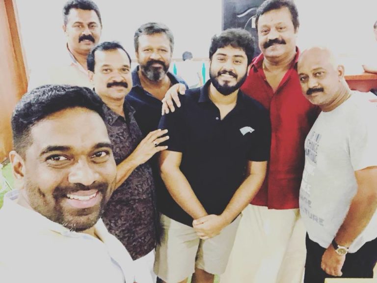 സുരേഷ് ഗോപിക്ക് മികച്ച കഥാപാത്രങ്ങള്‍ നല്‍കിയ സംവിധായകനൊപ്പം മകൻ ഗോകുൽ സുരേഷ്