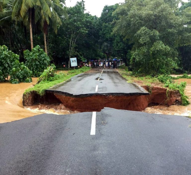 ഇടുക്കി ജില്ലയിൽ വിനോദസഞ്ചാരം നിരോധിച്ചു