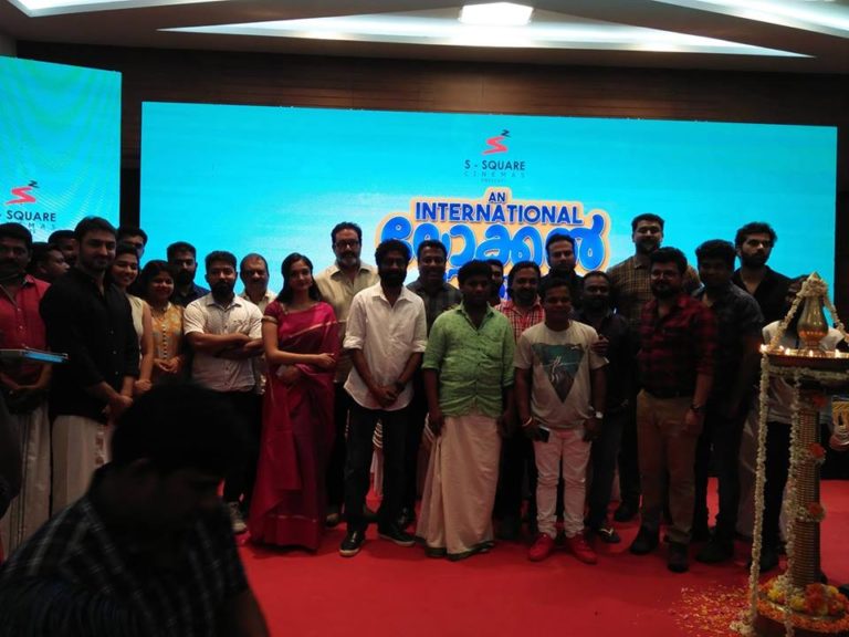 ഹരിശ്രീ അശോകൻ സംവിധായകനാകുന്ന ചിത്രത്തിന്റെ പൂജ നടന്നു