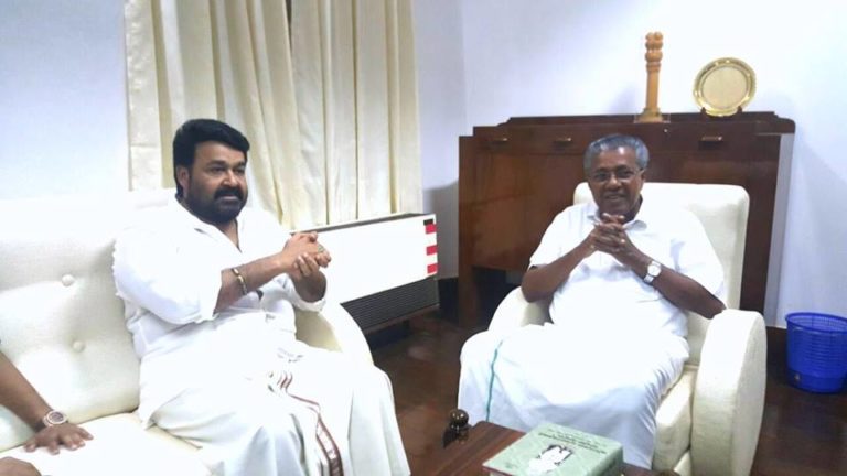 മുഖ്യമന്ത്രിക്ക് ആശംസകളുമായി മോഹൻലാൽ
