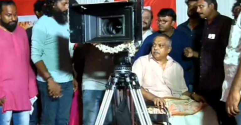 അഭിമന്യൂവിന്റെ കഥ സ്വിച്ചോൺ കർമം നിർവഹിച്ച് സൈമൺ ബ്രിട്ടോ