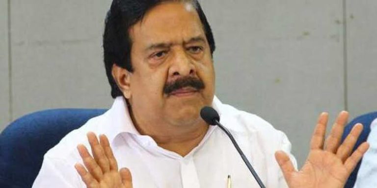 ബന്ധുനിയമന വിവാദം മന്ത്രി കെ ടി ജലീൽ രാജിവെക്കണമെന്ന് പ്രതിപക്ഷ നേതാവ് രമേഷ് ചെന്നിത്തല