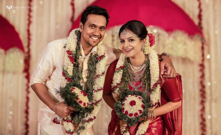 ജയരാജ് വാര്യരുടെ മകളുടെ വിവാഹ ചിത്രങ്ങൾ കാണാം