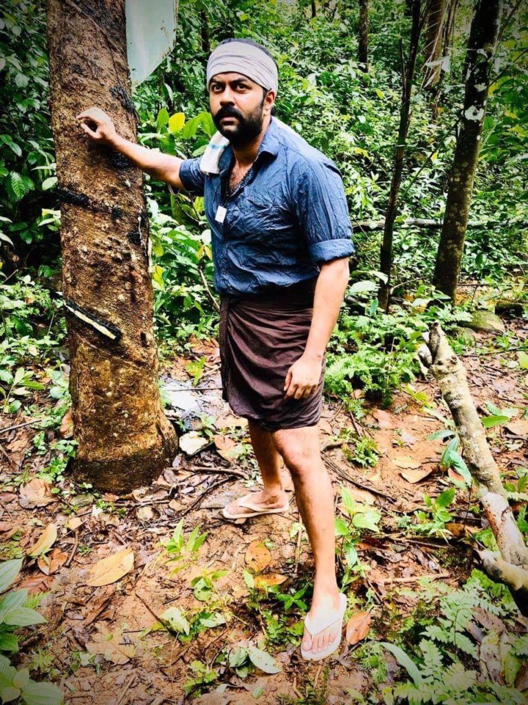 ആഹായിലെ ഇന്ദ്രജിത്തിന്റെ ഒരു ഗെറ്റപ്പ് പുറത്ത് !
