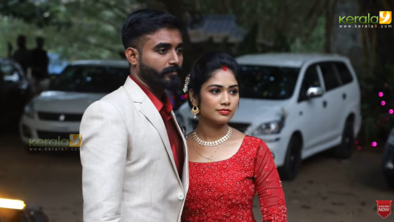 കറുത്തമുത്തിലെ വില്ലത്തി വിവാഹിതയായി ; സർപ്രൈസ്‌ സമ്മാനവുമായി സുഹൃത്തുക്കൾ – വീഡിയോ കാണാം