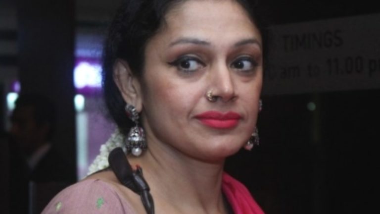 ശോഭനയുടെ ഫേസ്ബുക്ക് അക്കൗണ്ട് ഹാക്ക് ചെയ്തു