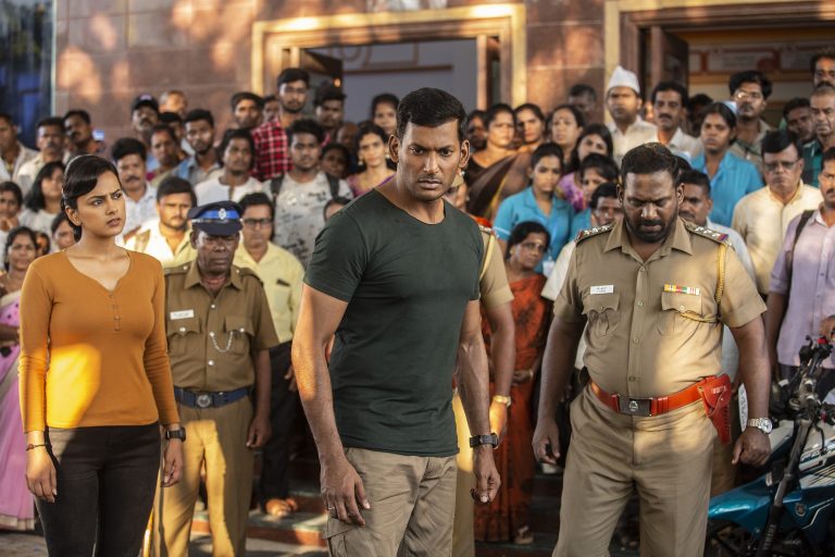 വിശാലിന്റെ ‘ ചക്ര ‘ യുടെ പുതിയ സ്റ്റില്ലുകൾ പുറത്തു വിട്ടു- ടീസർ ഉടൻ പുറത്തിറങ്ങും!