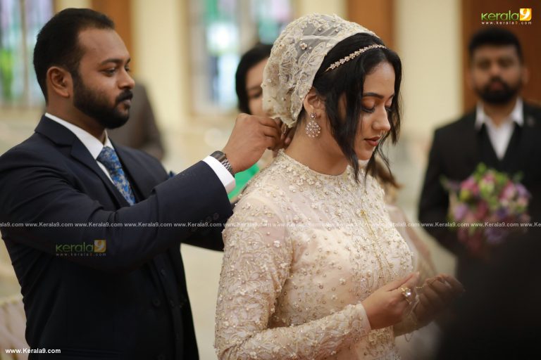 നടി മിയ ജോര്‍ജ് വിവാഹിതയായി; വീഡിയോയും ചിത്രങ്ങളും കാണാം
