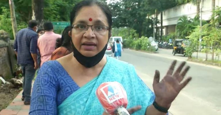 സംവിധായകൻ ശാന്തിവിള ദിനേശിനെതിരെ ഭാഗ്യലക്ഷ്‍മി വീണ്ടും പരാതി നൽകി