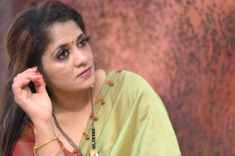 അജി മസ്ക്കറ്റ് ഒരുക്കുന്ന ഏകാകിനിയിൽ അമ്പിളി അമ്പാളി നായികയാകുന്നു