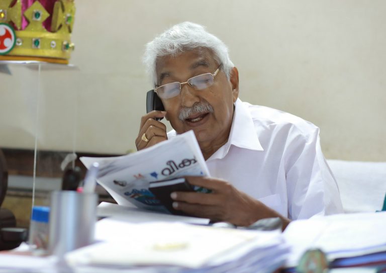 ഉമ്മൻ ചാണ്ടിക്ക്  കോവിഡ്