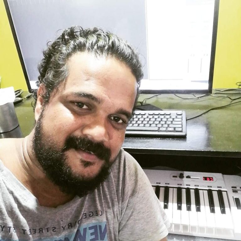 സിദ് ശ്രീറാമിനും വിജയ് യേശുദാസിനും വീണ്ടും സൂപ്പര്‍ഹിറ്റ് ഗാനങ്ങളൊരുക്കി<br>യുവ സംഗീത സംവിധായകന്‍ ബിനേഷ് മണി