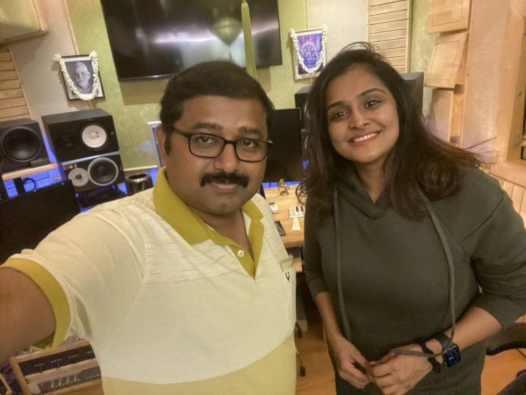 സതീഷ് നായർ ; നിർമ്മാതാവും സംഗീത സംവിധായകനുമായി അവതാരമെടുക്കുന്ന മറുനാടൻ മലയാളി വ്യവസായി