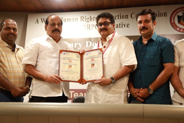 എൻ.എം ബാദുഷക്ക് ഓണററി ഡോക്ടറേറ്റ് നൽകി