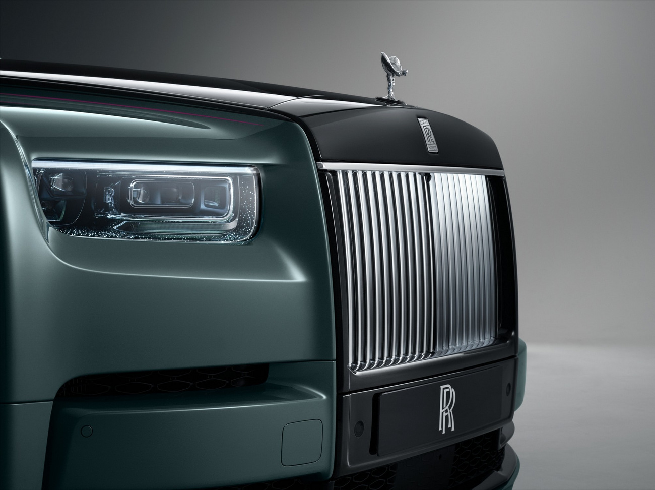 P90462855 lowRes rolls royce phantom