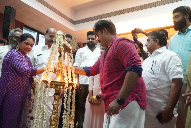 ധ്യാൻ ശ്രീനിവാസൻ ചിത്രം “ചീനാ ട്രോഫി” പൂജ തിരുവനന്തപുരത്ത് നടന്നു