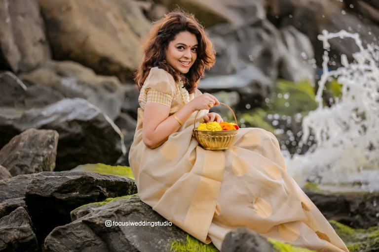 രാധിക വീണ്ടും സിനിമയിൽ സജീവമാകുന്നു