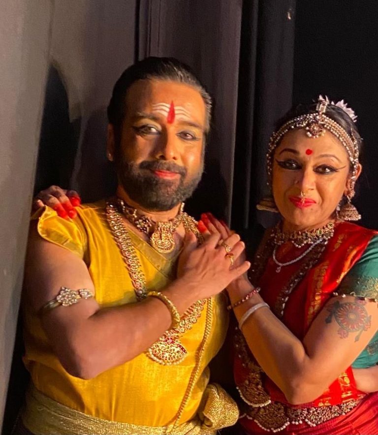 നടനും നർത്തകനുമായ വിനീതിനൊപ്പമുള്ള ചിത്രം ശോഭന സോഷ്യൽ മീഡിയയിൽ പങ്കുവെച്ചിരിക്കുന്നു