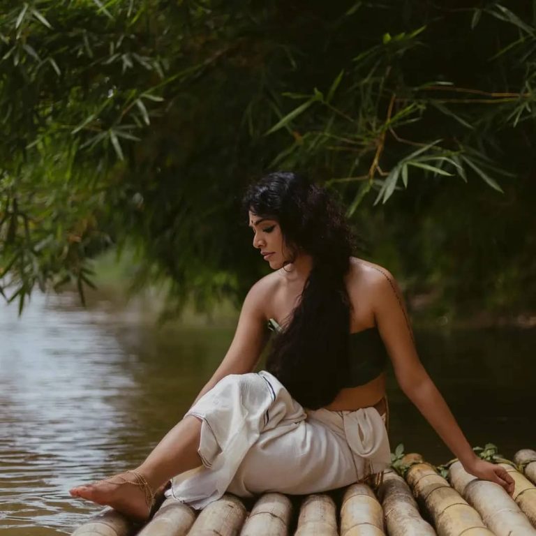 റിമയുടെ ചിത്രങ്ങൾക്ക് ‘മോഹം’ എന്നാണ് പേര് നൽകിയിരിക്കുന്നത്
