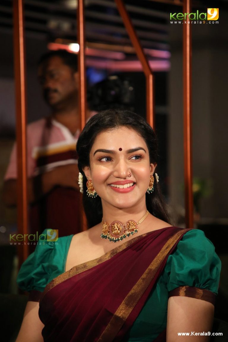 ചെറുപ്പം മുതലേ കല്യാണം കഴിക്കുന്നതിനോട് തനിക്ക് താല്പര്യംമില്ലെന്ന് ഹണി റോസ്