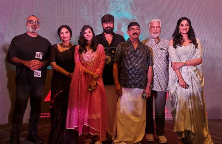 ജോഷി – ജോജു ജോർജ് ചിത്രം ‘ആന്റണി’യുടെ പൂജയും ടൈറ്റിൽ ലോഞ്ചും കൊച്ചി ക്രൗണ്‍ പ്ലാസയിൽ നടന്നു