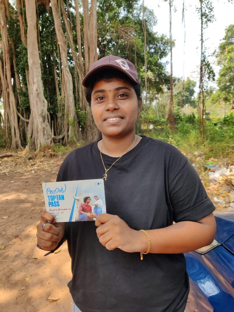പ്രേമലു ആരാധികയ്ക്ക് തീയറ്ററിൽ ആൺലിമിറ്റഡ് വാച്ച് പാസ് ഇഷ്യു ചെയ്ത് ഭാവന സ്റ്റുഡിയോസ്