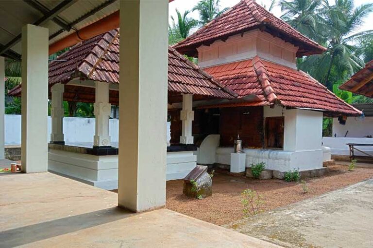 കേരളത്തിലെ ഏറ്റവും പഴക്കമുള്ള കുബേര ക്ഷേത്രം , പൂജകൾ ഓൺലൈനിനായി ബുക്ക് ചെയ്യാം
