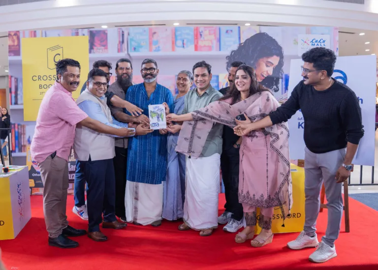അമ്മയ്‌ക്കൊപ്പമുള്ള ശരത് കൃഷ്ണന്റെ യാത്രകള്‍ പുസ്‌കത രൂപത്തില്‍; ‘അ’ ഹൈബി ഈഡന്‍ എം.പി പ്രകാശനം ചെയ്തു