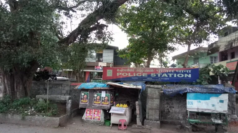 ഭക്ഷണം വൈകിയതിന് ബാര്‍ ഹോട്ടലില്‍ ആക്രമണം; കൊല്ലം സ്വദേശികളായ ആറുപേർ അറസ്റ്റിൽ