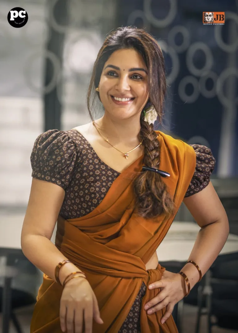 വിജയ് സേതുപതി- പുരി ജഗനാഥ് പാൻ ഇന്ത്യൻ ചിത്രം; സംയുക്ത മേനോൻ്റെ ജന്മദിന സ്പെഷ്യൽ പോസ്റ്റർ പുറത്ത്
