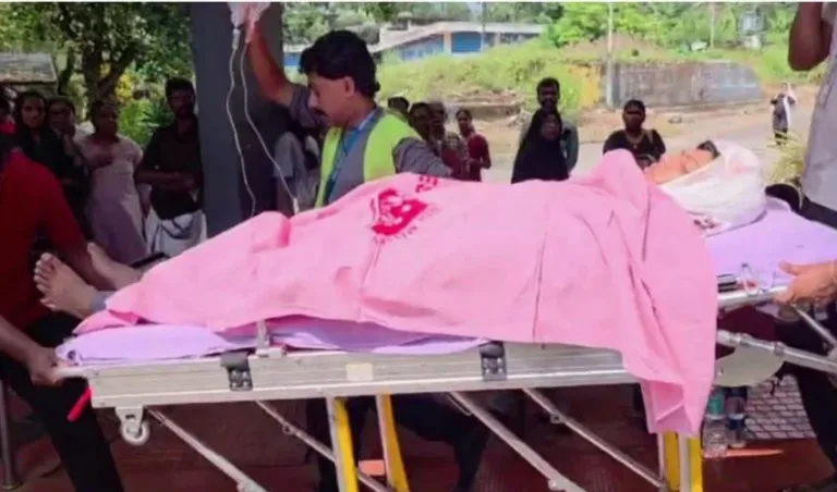 താമരശ്ശേരി താലൂക്ക് ആശുപത്രിയിൽ ഡോക്ടർക്ക് വെട്ടേറ്റു; ആക്രമിച്ചത് മസ്തിഷ്കജ്വരംബാധിച്ച് മരിച്ച കുട്ടിയുടെ പിതാവ്