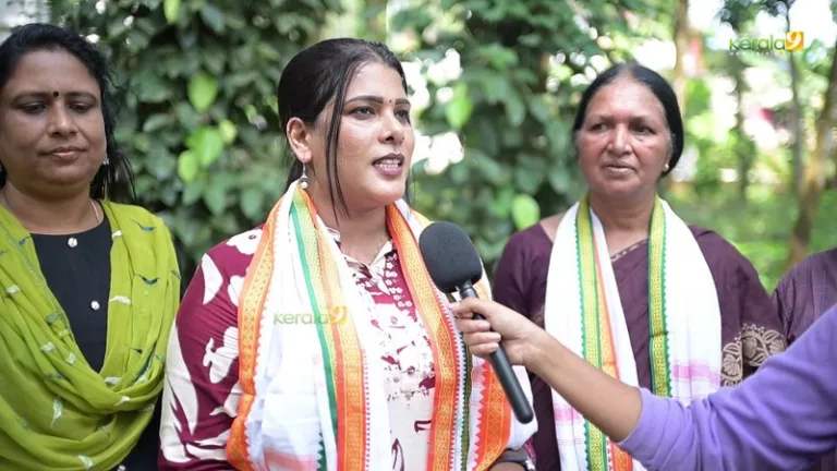 ചരിത്രം കുറിക്കാൻ പോത്തൻകോട്; യുഡിഎഫ് ജില്ലാ പഞ്ചായത്ത് സ്ഥാനാർത്ഥിയായി ട്രാൻസ്ജെൻഡർ വിഭാഗത്തിൽ നിന്ന് അമയ പ്രസാദ്