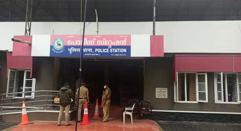 പൊലീസ് സ്റ്റേഷനിൽ മർദനം: അടിമാലി എസ്.എച്ച്.ഒയ്ക്ക് എതിരെ പരാതി
