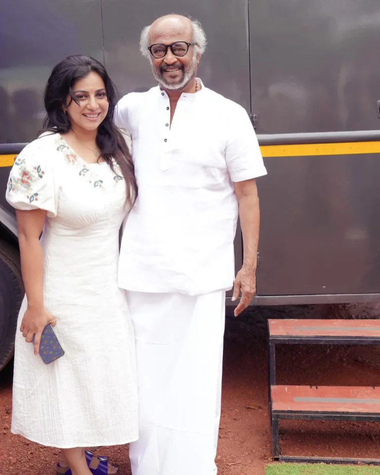 ചില നിമിഷങ്ങൾ യഥാർത്ഥമായി തോന്നില്ല… അവ അനുഗ്രഹങ്ങളായി തോന്നുന്നു… രജനീകാന്തിന് പിറന്നാൾ ആശംസിച്ച് അന്നാരാജന്റെ (ലിച്ചി ) ഹൃദയസ്പർശിയായ കുറിപ്പ്