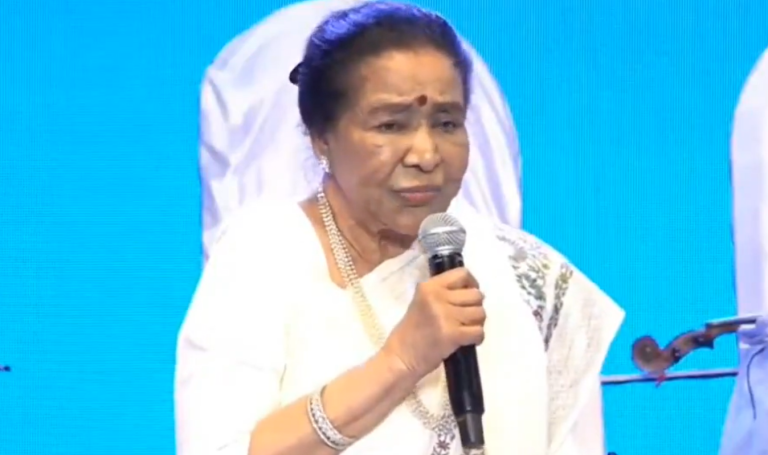 ഇതിഹാസ ഗായിക ആശാ ഭോസ്‌ലെ അന്തരിച്ചു; ഓർമ്മയാകുന്നത് ഇന്ത്യൻ സംഗീതത്തിലെ അതുല്യ ശബ്ദം