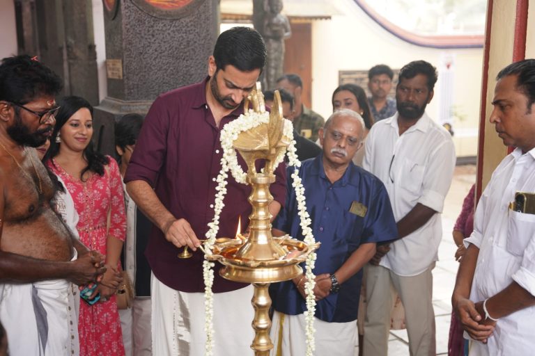സൂപ്പർഹിറ്റ് ചിത്രം മോഹിനിയാട്ടത്തിന് ശേഷം സൈജു കുറുപ്പ് അഭിനയിക്കുന്ന പുതിയ മൾട്ടി സ്റ്റാർ ചിത്രത്തിന്റെ പൂജ