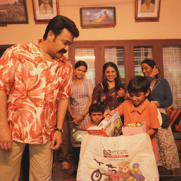 “ഇതിലും വലിയൊരു ജന്മദിന സമ്മാനം മകന് വേറെ എന്താണ് വേണ്ടത്!”; ലാലേട്ടന്റെയും മീരയുടെയും സ്നേഹസമ്മാനങ്ങൾക്ക് നന്ദി പറഞ്ഞ് സംവിധായകൻ തരുൺ മൂർത്തി.