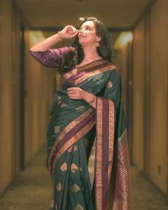 actress-swetha-menon-latest-photos-in-tussar-silk-saree-photos-006