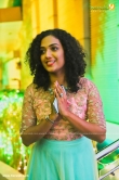 perly-mani-sreenish-wedding-reception-photos-56