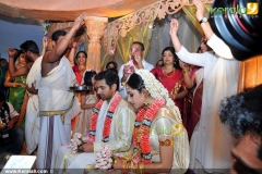 samvritha-sunil-marriage-akhil-photos01-004