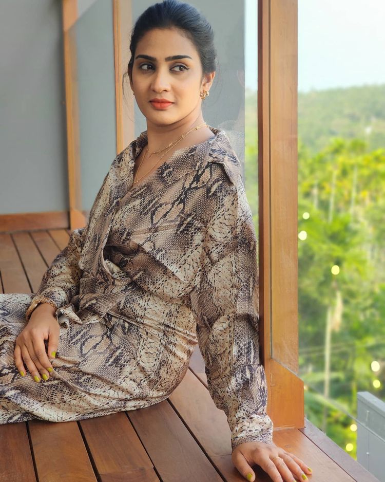 actress-aditi-ravi-latest-photos-in-2021-009.jpg