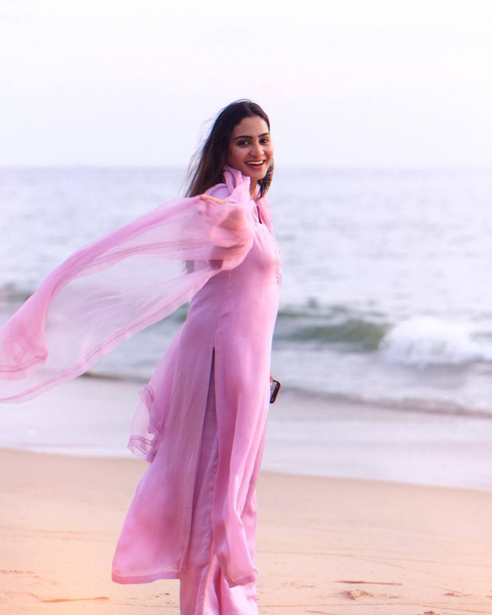 aditi-ravi-in-light-purple-colour-churidar-photos-003
