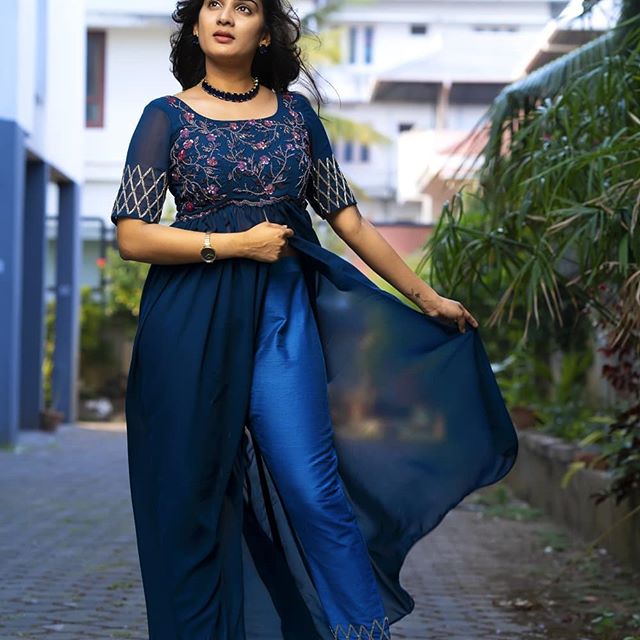 aditi-ravi-new-photos-002-1.jpg