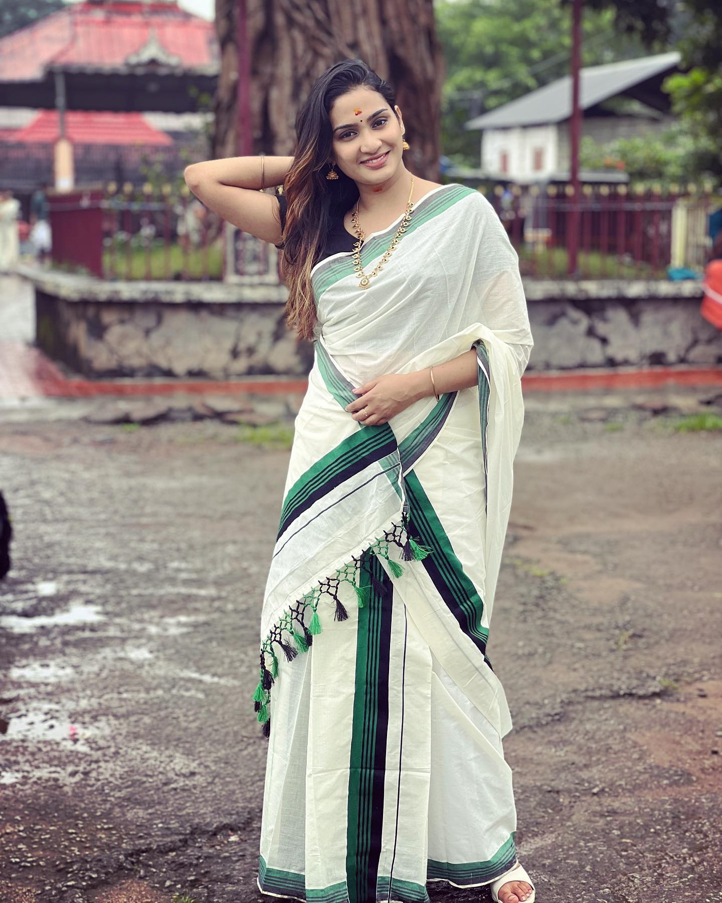 aditi-ravi-recent-pictures-006.jpg
